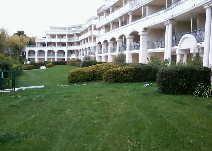 Appart hôtel Goélia - Résidence Royal Park 3*